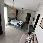 Hotel Salena 3*