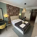 Hotel Salena 3*