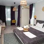 Hotel Salena 3*