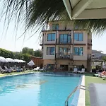 Salena Hotel
